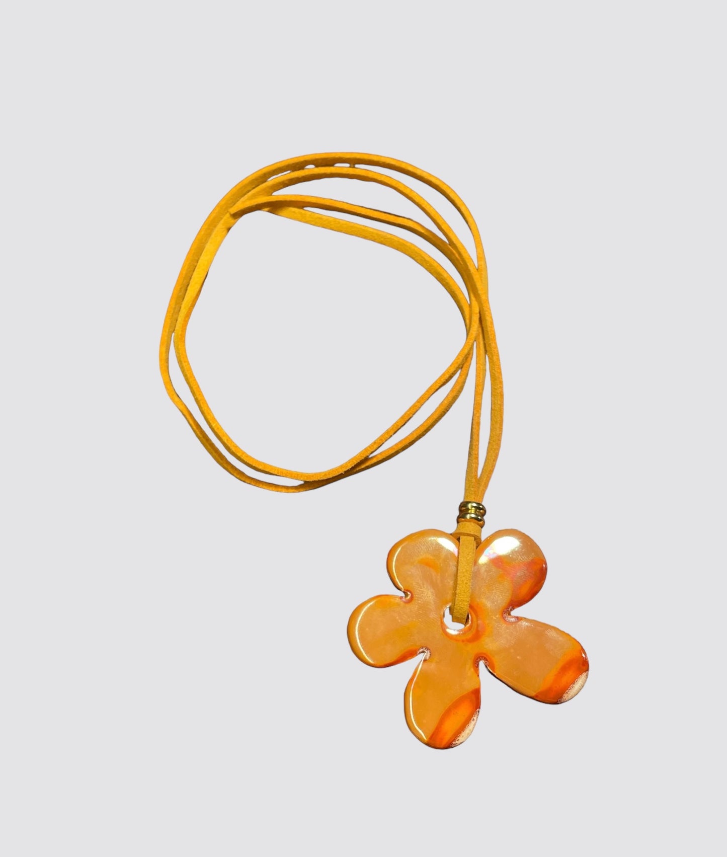 TAMBOLEO NECKLACE